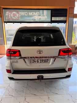 تويوتا لاندكروزر